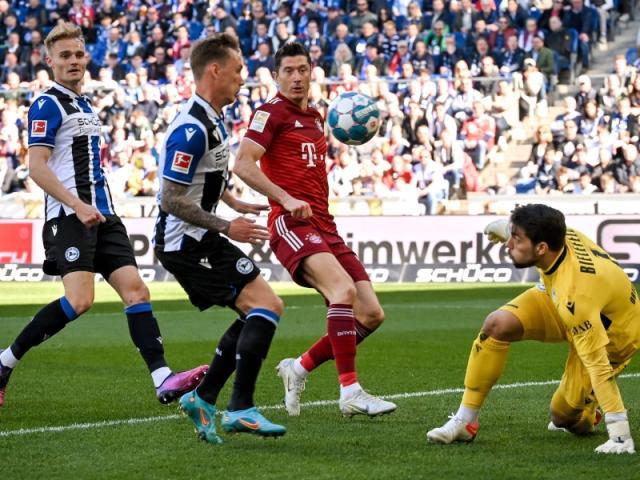 竞技宝电竞赛事-拜仁拿到赛点！德甲10连冠不难，保住“欧洲前4”不易