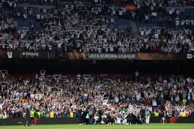 【揭秘】3万德迷占领诺坎普，巴萨昏招逼球迷“叛变”？