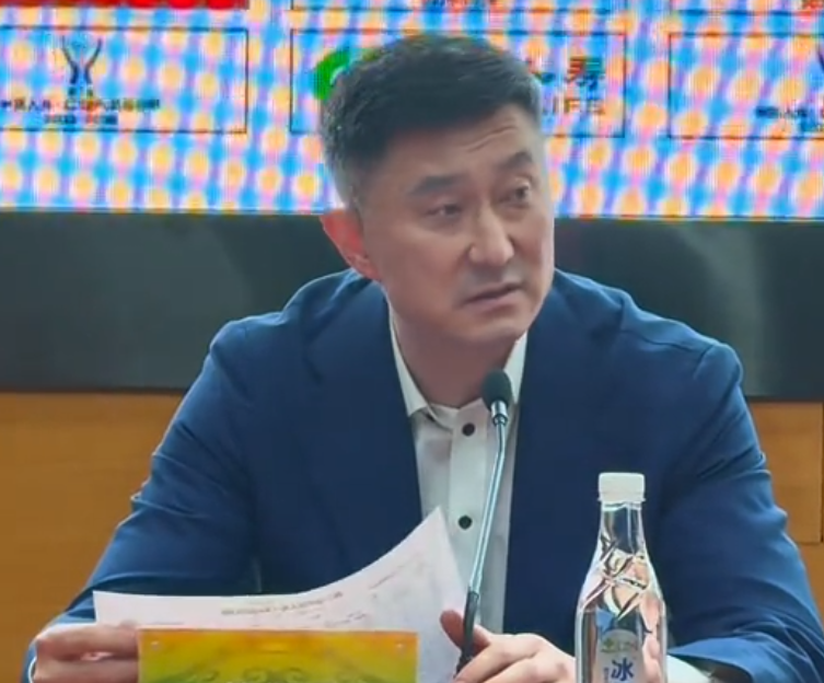 竞技宝电竞官网-输上海发布会!赞赛区展高情商,回应外援调整需等待麦考尔复出!